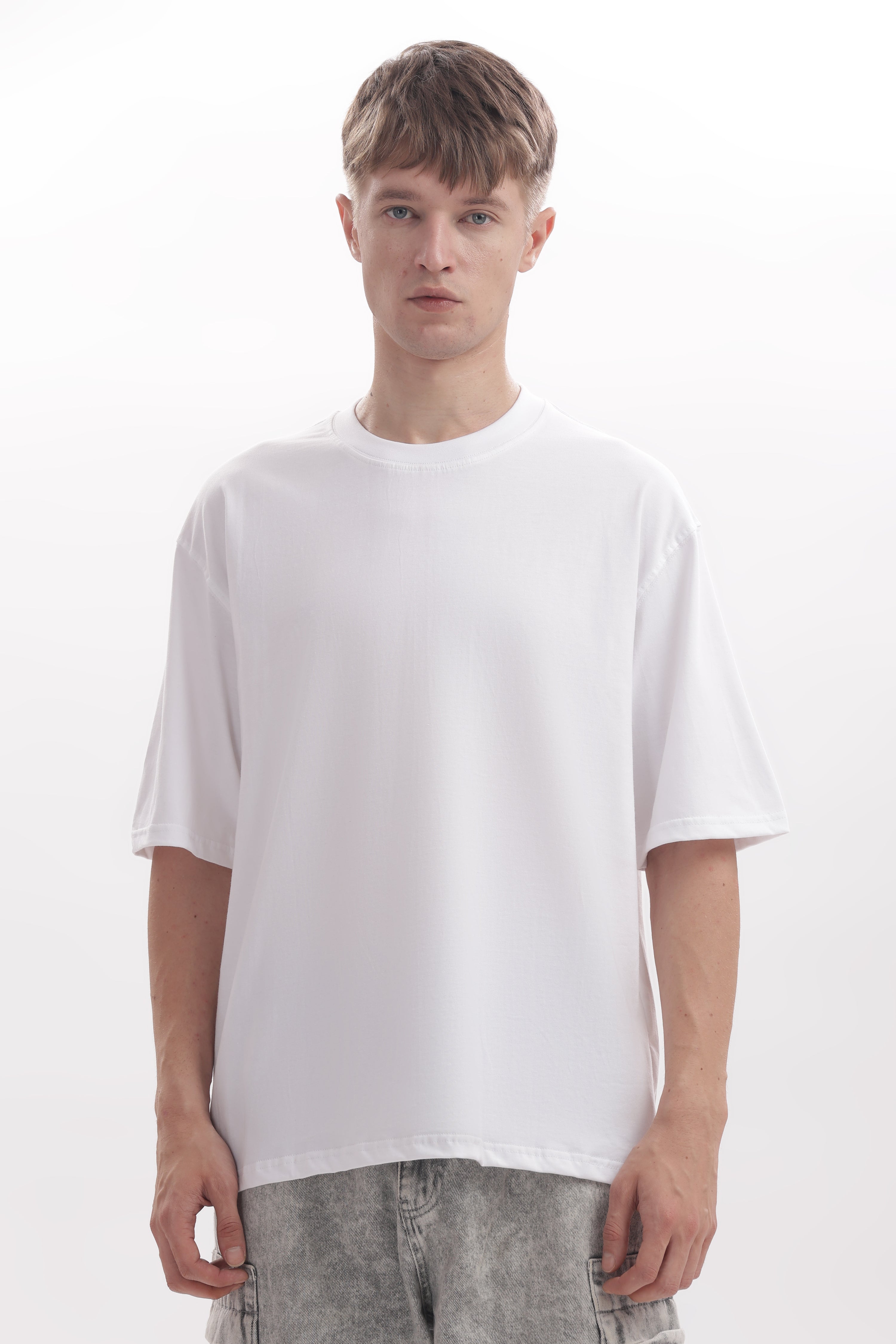 White plain 210 GSM Premium Cotton Oversized T-Shirt – Unisex Comfort Fit