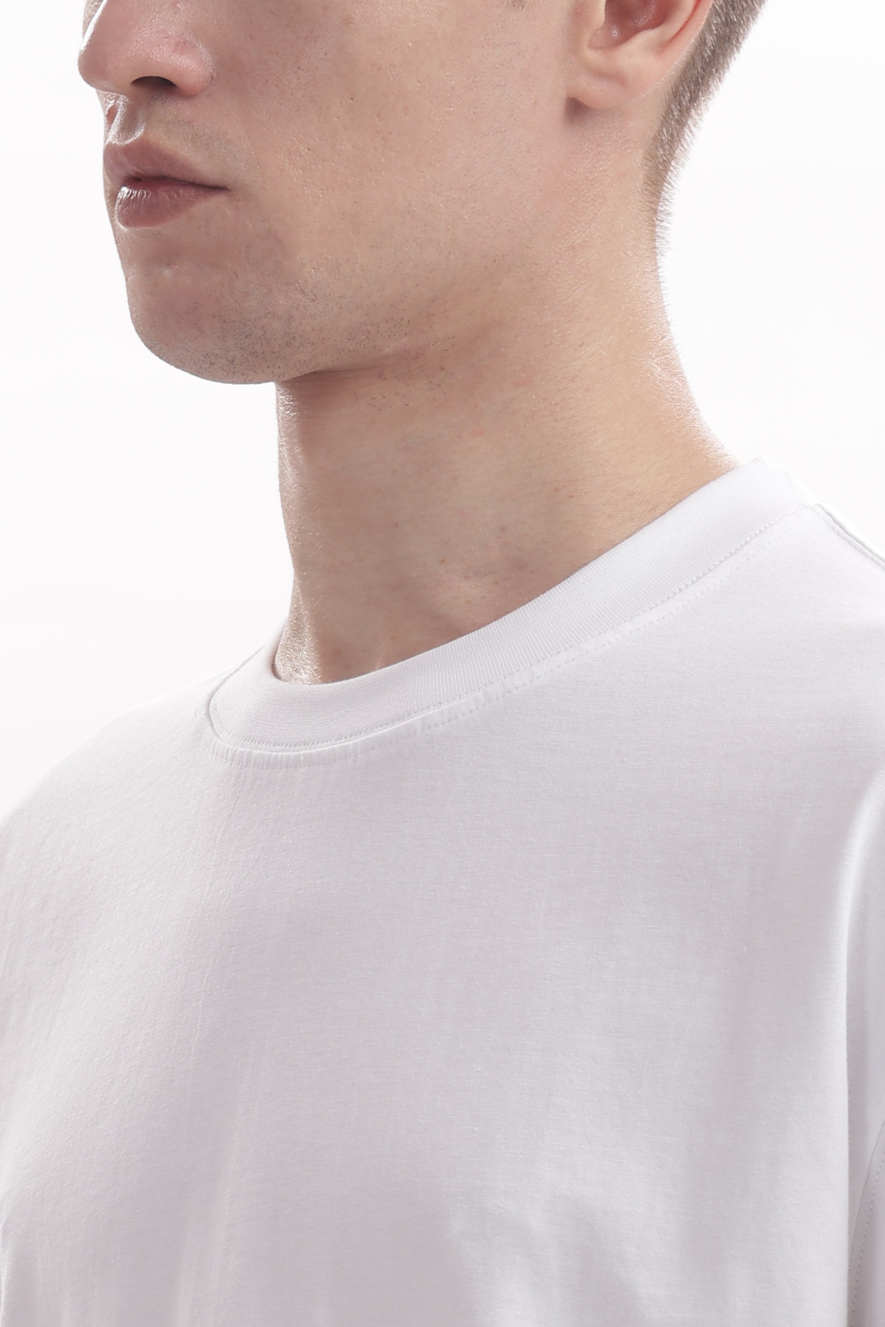 White plain 210 GSM Premium Cotton Oversized T-Shirt – Unisex Comfort Fit