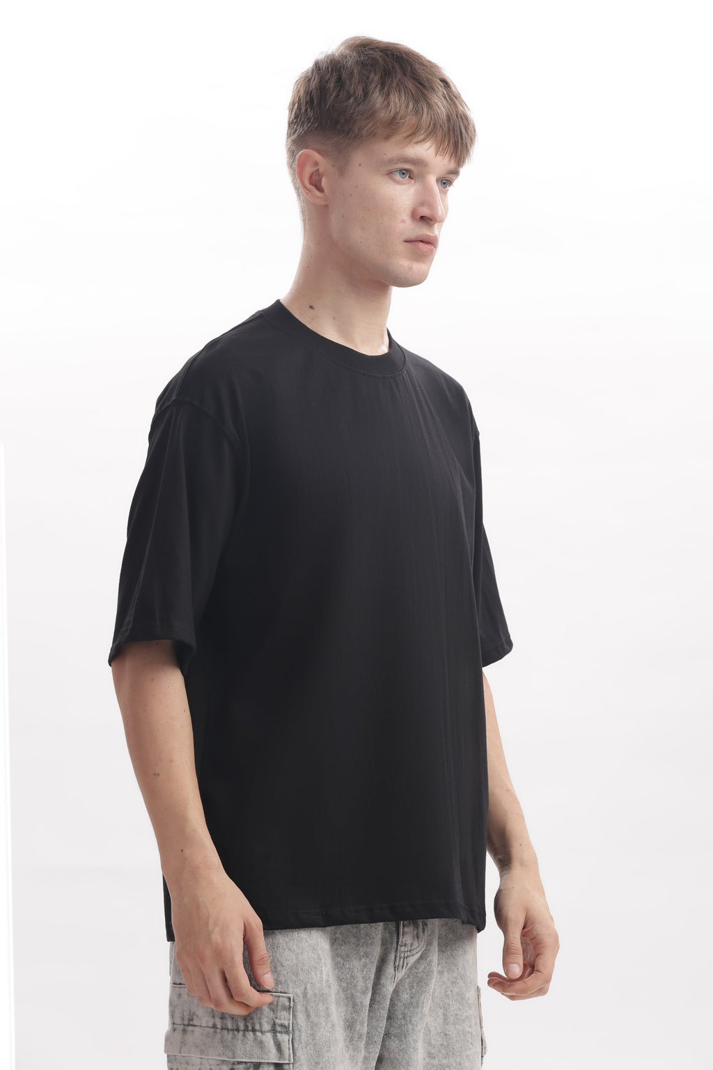Black plain 210 GSM Premium Cotton Oversized T-Shirt – Unisex Comfort Fit